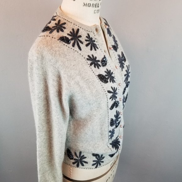 Vintage 1950's Grey & Navy Hand Beaded Angora Cardigan Sweater  Women's Small - Picture 12 of 14